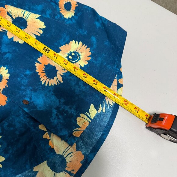 Quiksilver Daisy Spray Floral Short Sleeve Cotton Button Up Shirt Mens sz Large - Picture 9 of 9